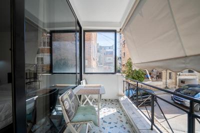 Cosy Urban Central Apartment
