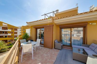 CB Living - Sunny penthouse with terrace, Punta Prima