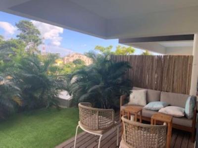 Superb apartment with swimming pool in residence