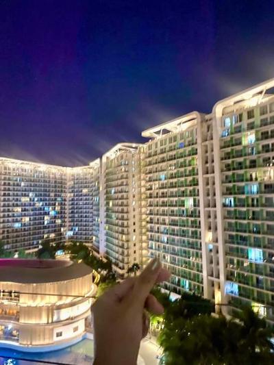 Jn staycation urban azure