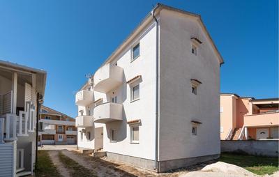 Amazing Apartment In Vrsi With Kitchen