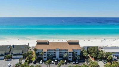 Cabana Club 206, Beachfront,Gulf view, King Bed, private beach