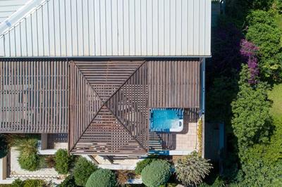 Penthouse Sauna & Jacuzzi in Glyfada