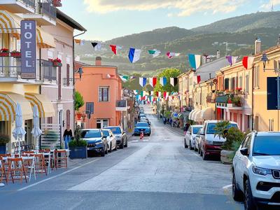 Superior 2 bed apt AC Parking WiFi - Sirolo centro