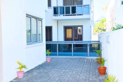 4 Beds Apartment Flic en Flac