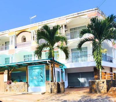 1 Bedroom Beachfront Apartment