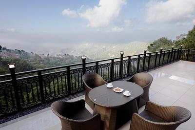 LUXE RESORTS - CENTRALLY HEATED AIR CONDITIONED HOTEL in THE HEART OF KASAULI