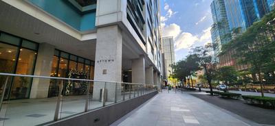 xxxCozy Spacious Unit at One Uptown Residences BGC across Mall with Parking