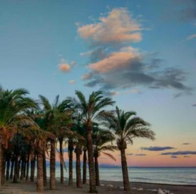 2 Minutos a la playa y piscina- La Carihuela