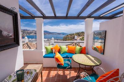 Terrace House Marina Views