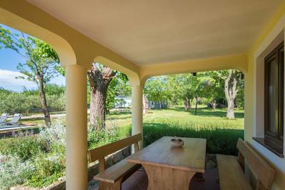 Villa Loreta, a beautiful and cozy villa minutes away from the sea