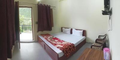 Om Pingaksh Hotel & Restaurant