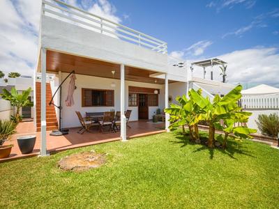 Banana House in Top Location by CanaryScape