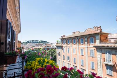 LV Vatican boutique apartment