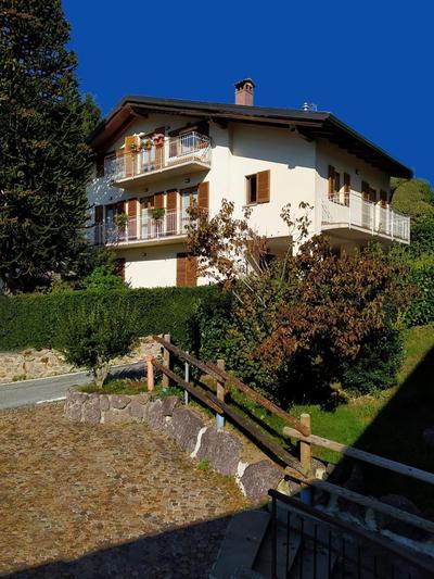 Appartamento elegante tra montagna e lago