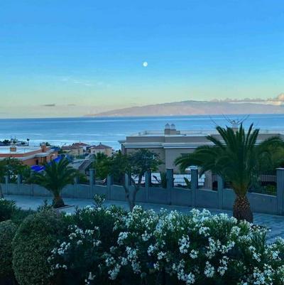 Oceanview Apartment with Garden and BBQ zone