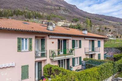 Bonardi's Home - enjoy the lakes!