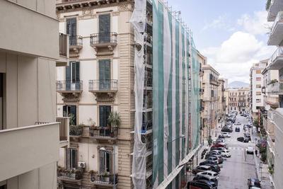 New Stabile APT Balcony central apartment