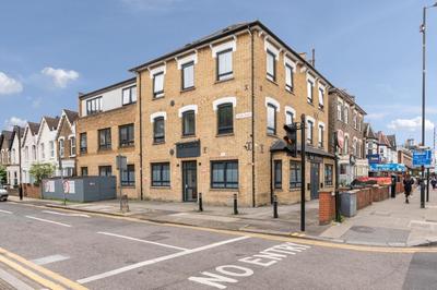 Green Lanes Studios By Morethanstays
