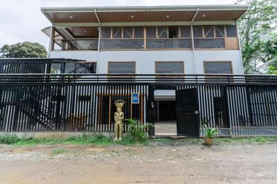 Studio with AC, Smart TV, Kitchen, Bath Pool 7