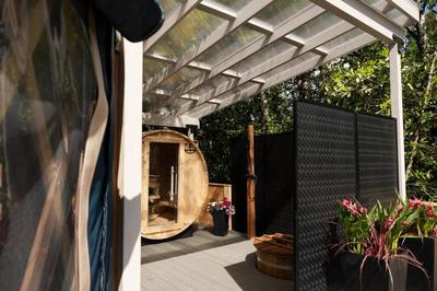 Purple City Retreats - Luxury Yurt & Spa