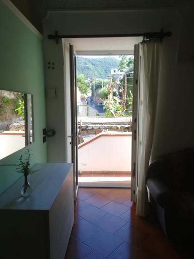 2 Rooms With Bathroom, Kitchen And Walk-In Closet With Independent Entrance