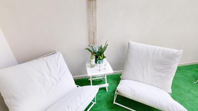 Cosy Seaside Apartment a Step away from the Sea
