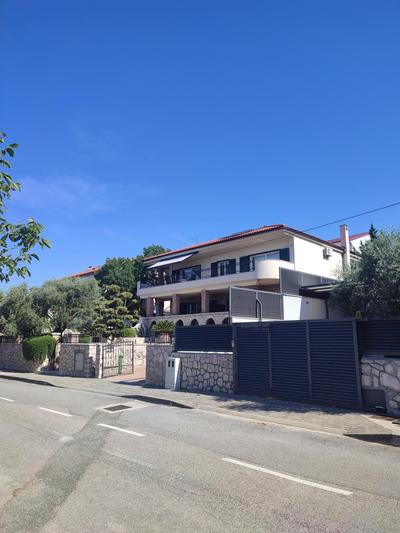 Biuk Apartments