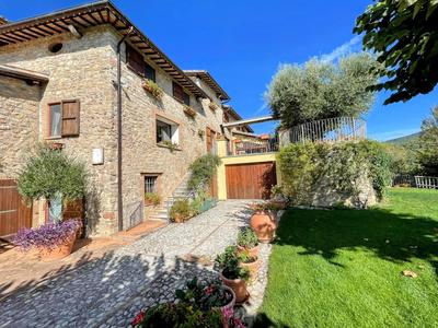 Enjoy all the facilities of Spoleto Country Park Be active or relax Sleeps 10