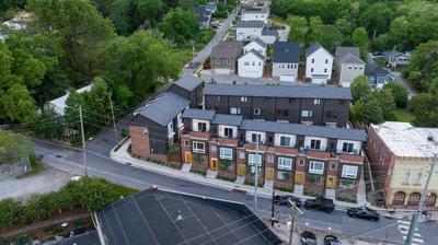 St Elmo Townhome Walk to River, Incline and Dining