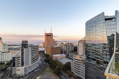 2 bed unit near CTICC with Harbour Views