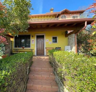 Casa Grillo, vista lago con piscina e box auto