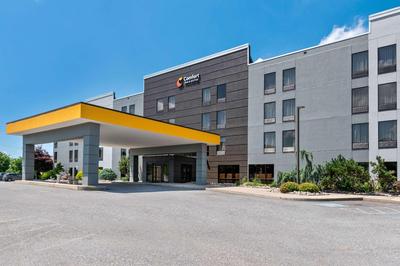 Comfort Inn & Suites York North
