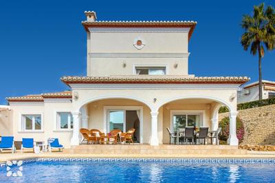 Villa La Paloma Blanca by Abahana Villas