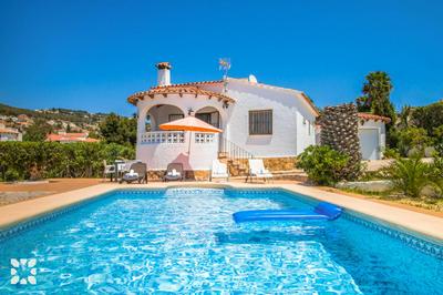 Villa La Paz by Abahana Villas
