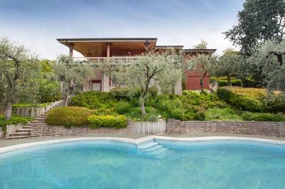 Villa Pirandello With Pool