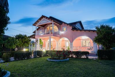 Villa Regina By The Sea