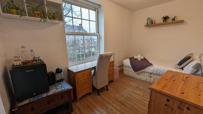 Single Room close to Battersea