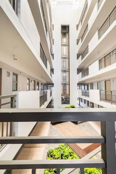 Coastal Inspired 2BR Condo I Fast Wi-Fi I Near BGC