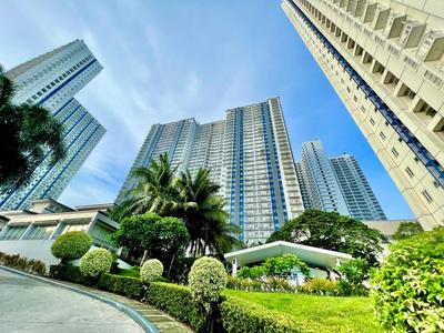 Chic & Cozy 1-BR Condo with Balcony, Sunrise Mountain View, 6 Swimming Pool