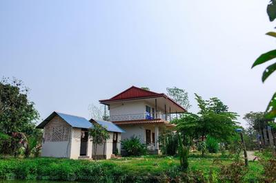 Tharu Chulho and Global Homestay