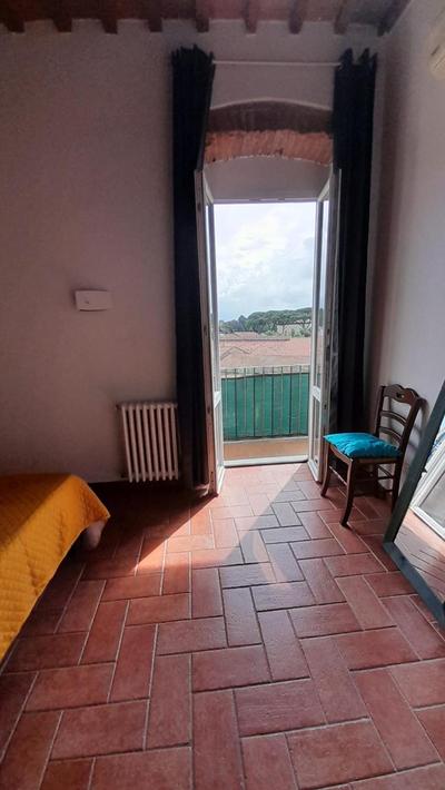 Livornine Appartamento rustico con posto auto