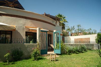 Villa avec piscine privée dans La Palmeraie - 10 min du centre-ville - Famille uniquement