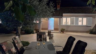 Ferienhaus Aqua Mit Pool