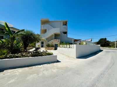 Peter's Place Studios & Suites