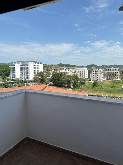 RE Holiday Apartment
