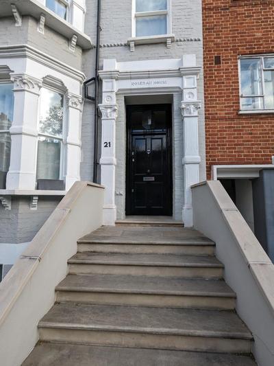 Charming Bright 2-Bed Heritage Flat, Battersea Park, London