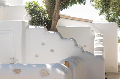 Kallos Villas & Suites