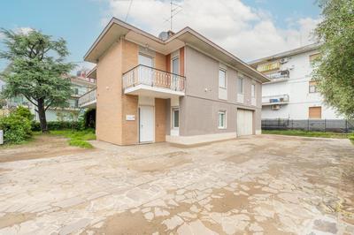 La Magnolia Suite Apartments - Garda Lake