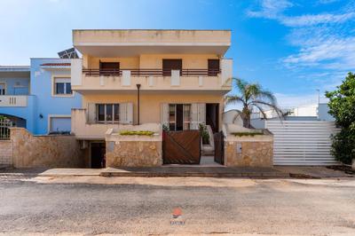 Casa Esperanza by Vivimy